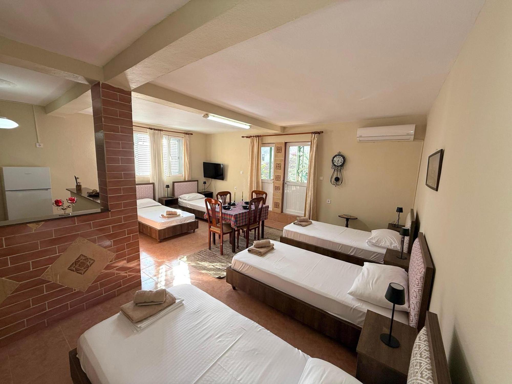 Shkodra Guest House 2 Eksteriør billede