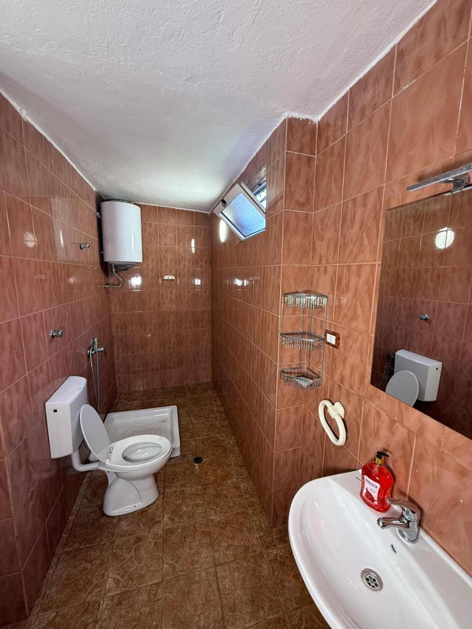 Shkodra Guest House 2 Eksteriør billede